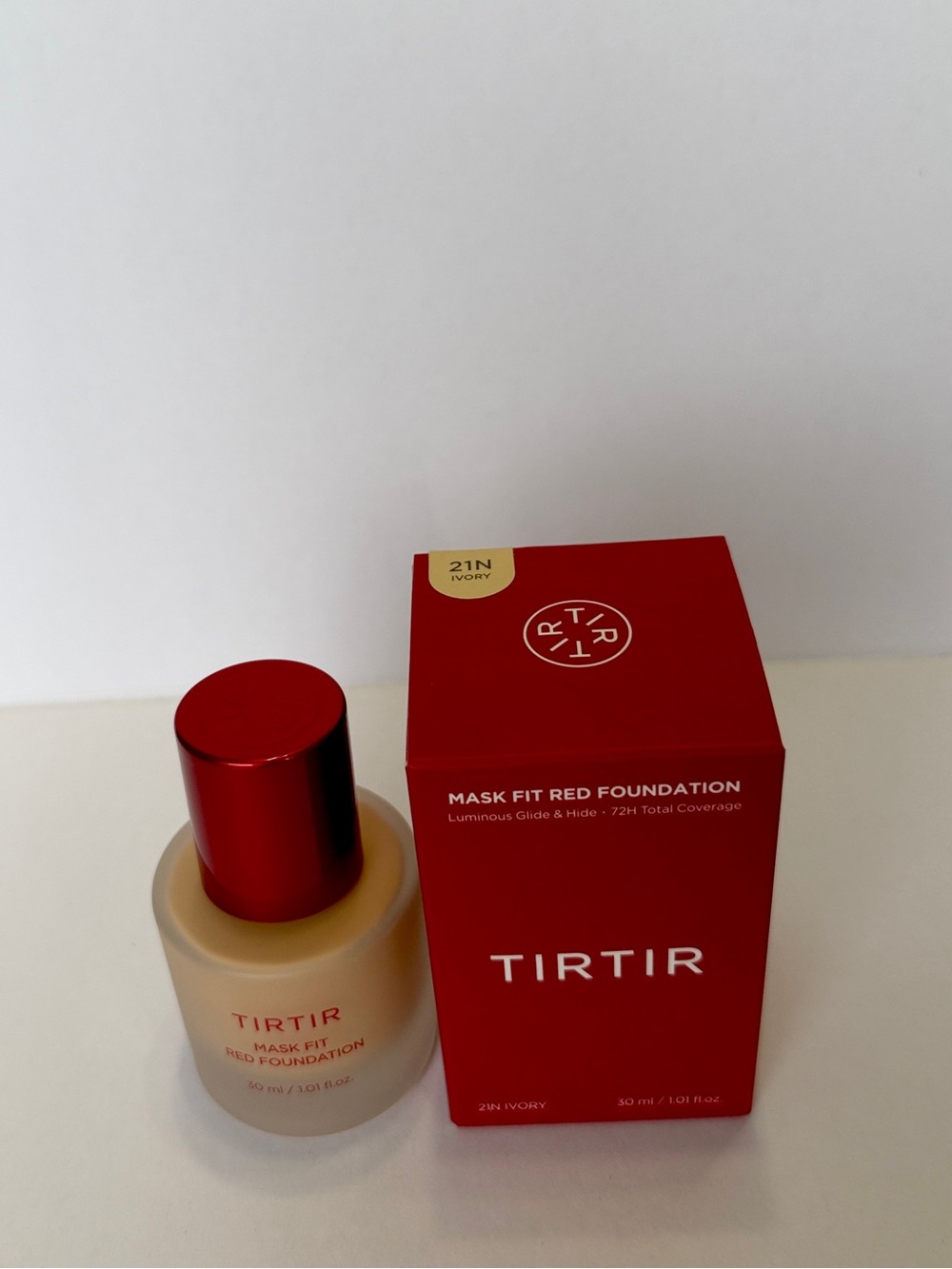 TIRTIR Mask Fit Red Foundation - 21N Ivory (Beige) - Picture 2 of 2